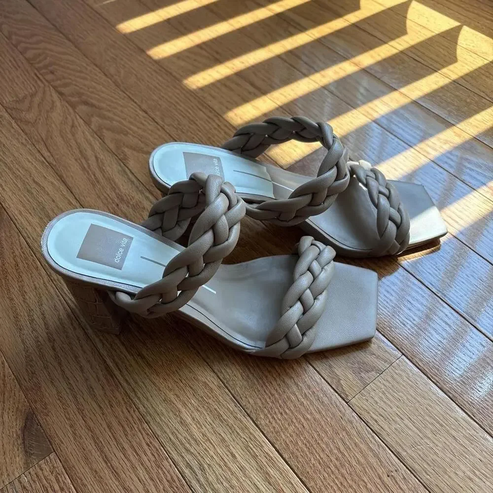 Dolce Vita Women's tan cream Sandals